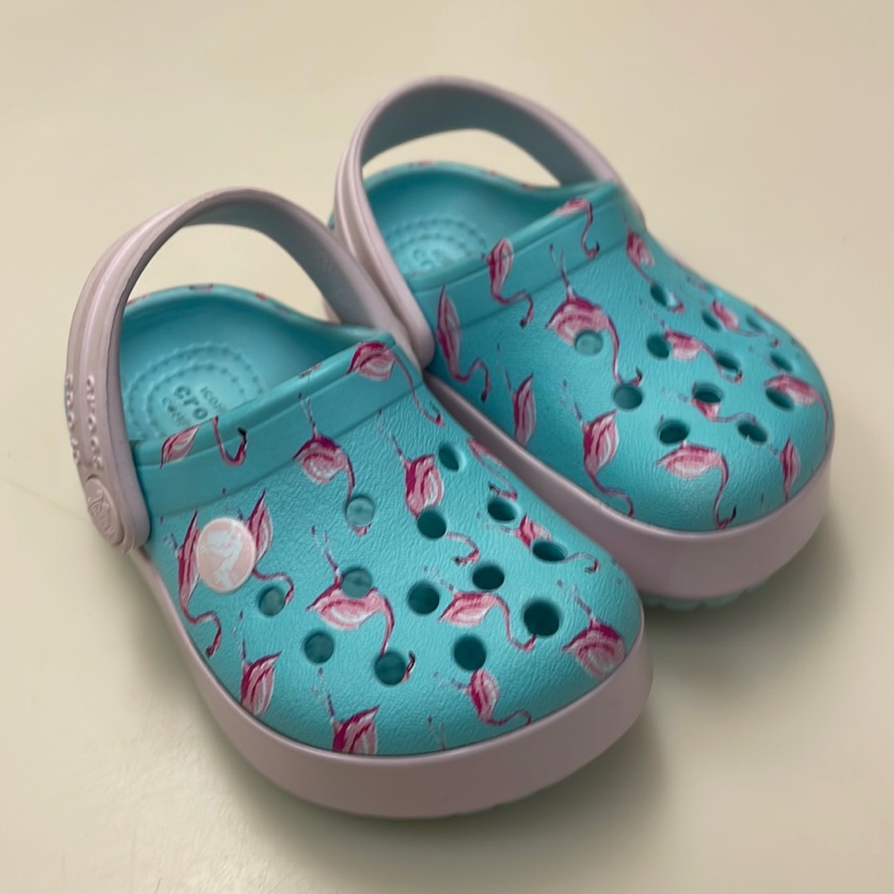 🐊Crocs Size C 4 Little Girls Blue Pink Flamingo Lightweight Sandal Clog Slip On
